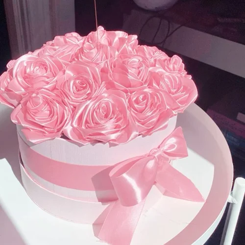 باکس گل روبانی مصنوعی 20 شاخه رز (کد کالا : 03090109)