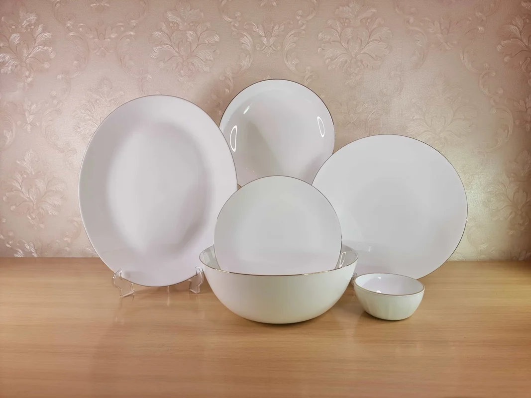 سرویس غذاخوری 26 پارچه دینو لب طلایی گرد کلاسیک - (کد کالا : 1028)